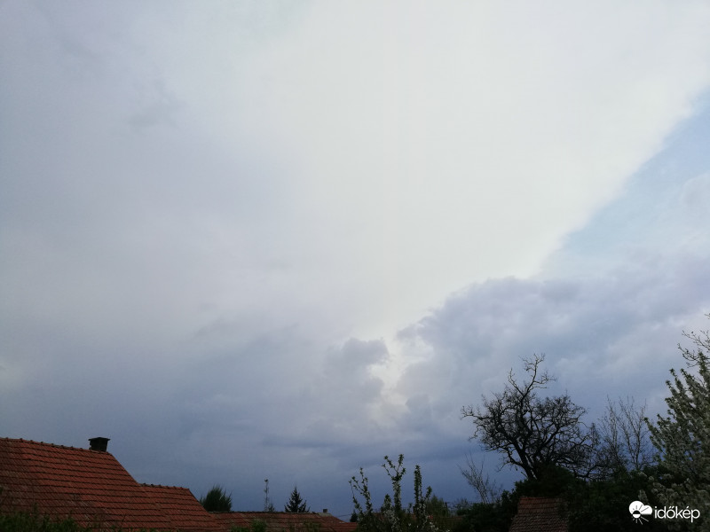 Vihar után. 