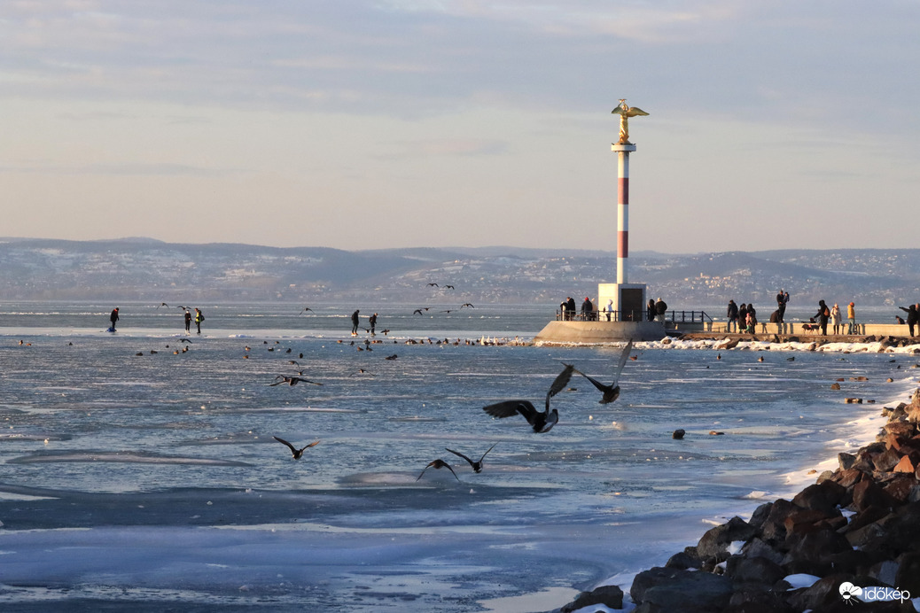 TÉLI VARÁZSLAT A TAVON