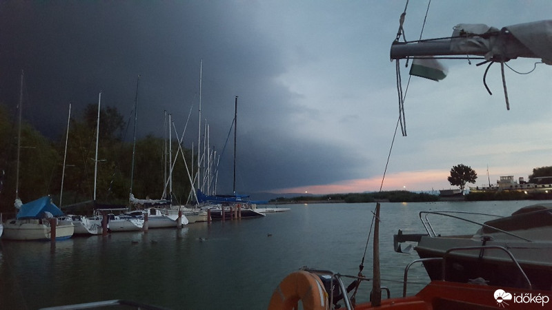 Észlelési fényképek