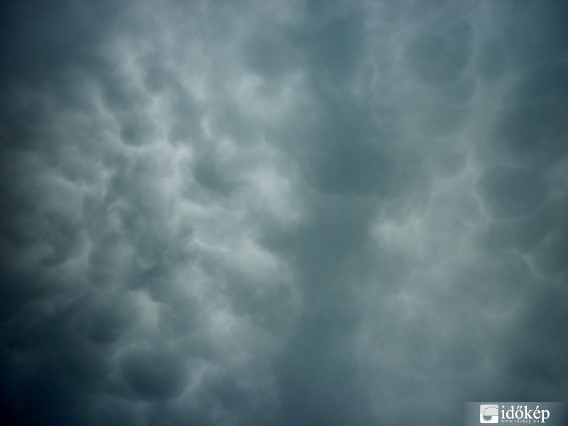 Instabil a légkör- Füzesabony felett az ég, zivatar után