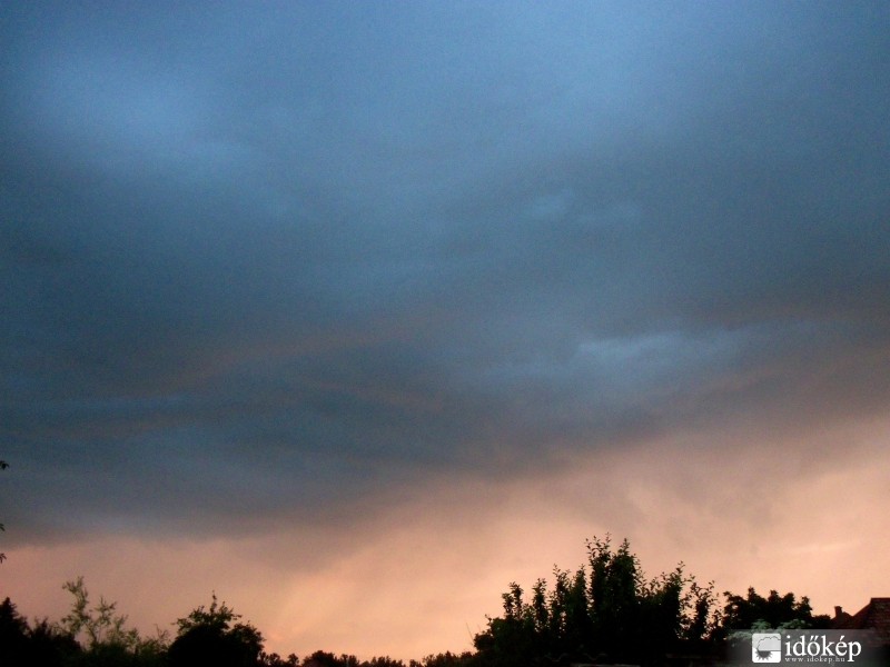 Naplementében érkező zápor-2