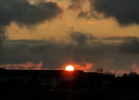 És előbújt mielőtt lement