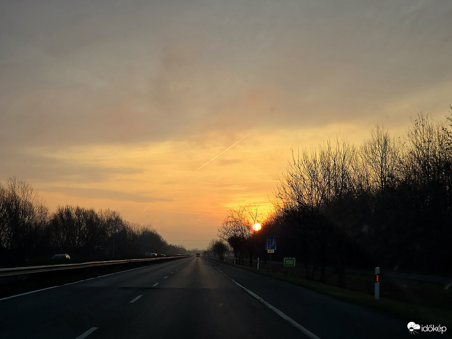 Végre gyönyörű napfelkelte az Alföldön
