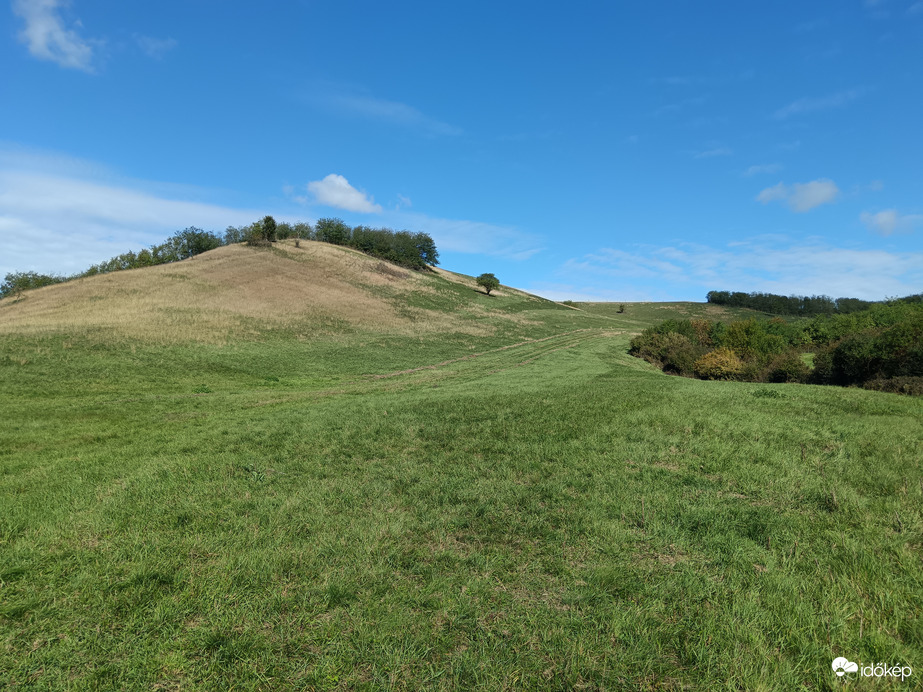 Bükkszenterzsébeten egy őszi domb