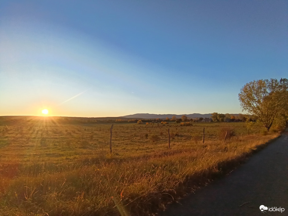 Őszi naplemente 