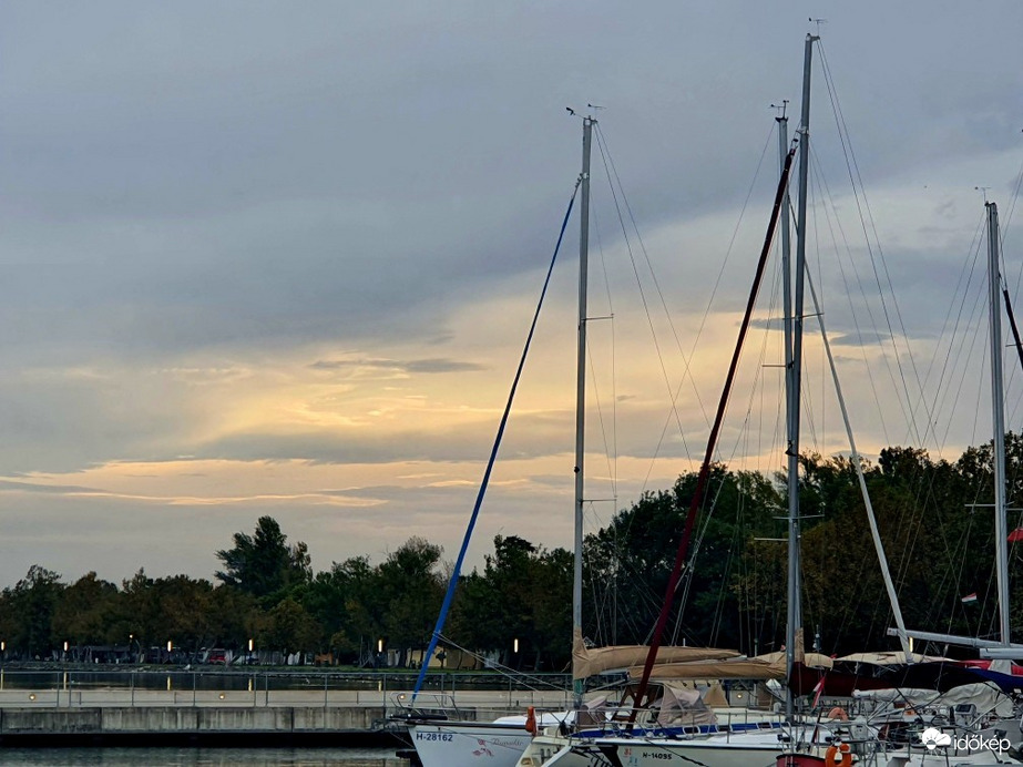Balatonfenyves