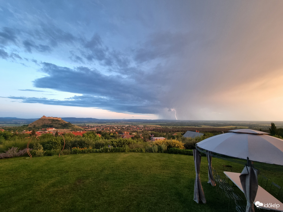 Észlelési fényképek