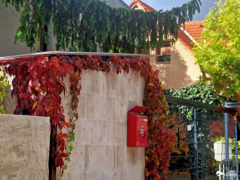 Levélgyűjtő postaláda