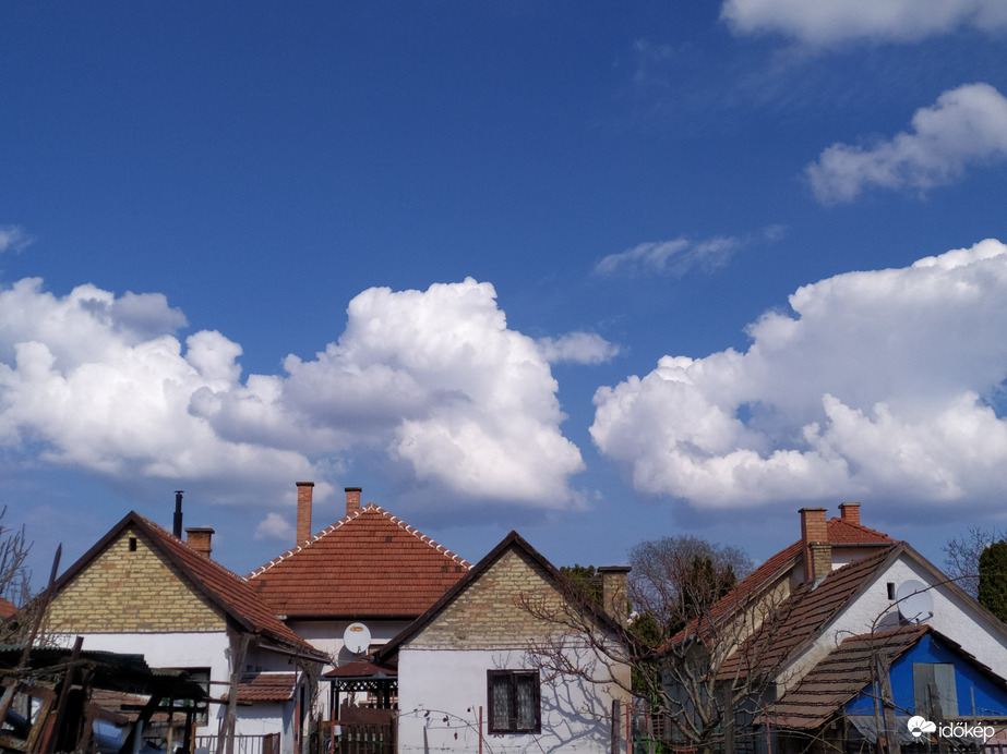 Észlelési fényképek