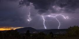 Ázik a Pilis.