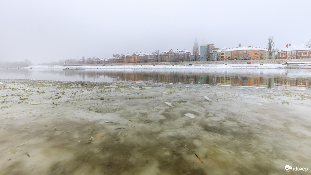 Jégzajlás a Tiszán 2026.