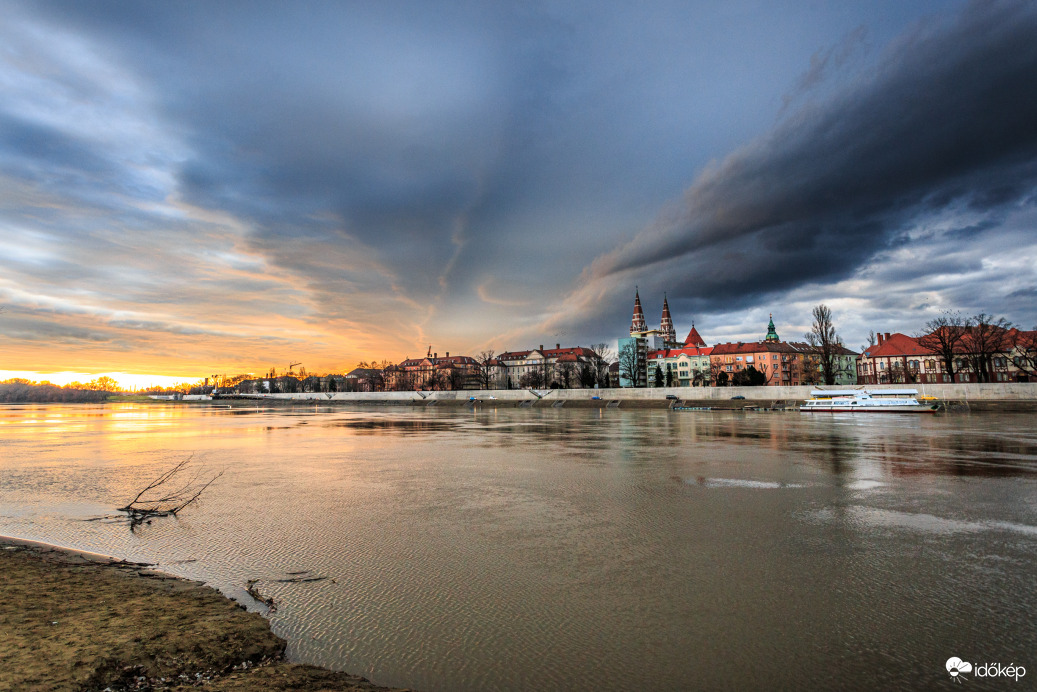 Görgőfelhő Szegeden