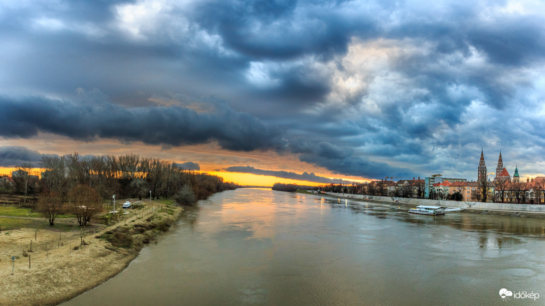 Görgőfelhő Szegeden