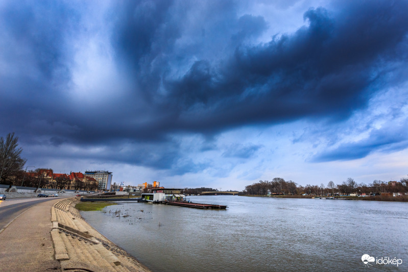 Szeged felett az ég
