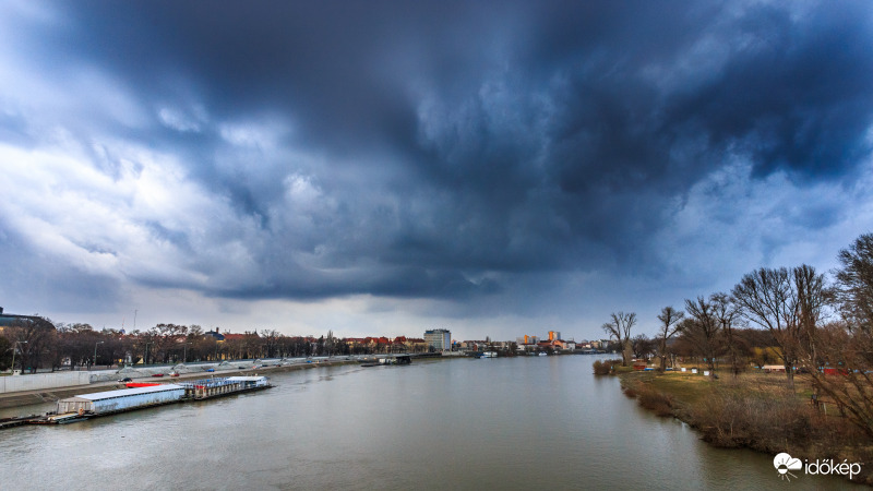 Szeged felett az ég