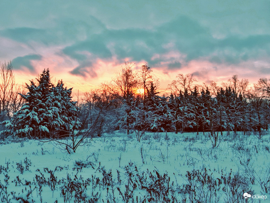 20 cm hó és a felkelő nap
