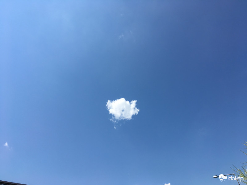 Gyengén felhős, nagyon gyengén