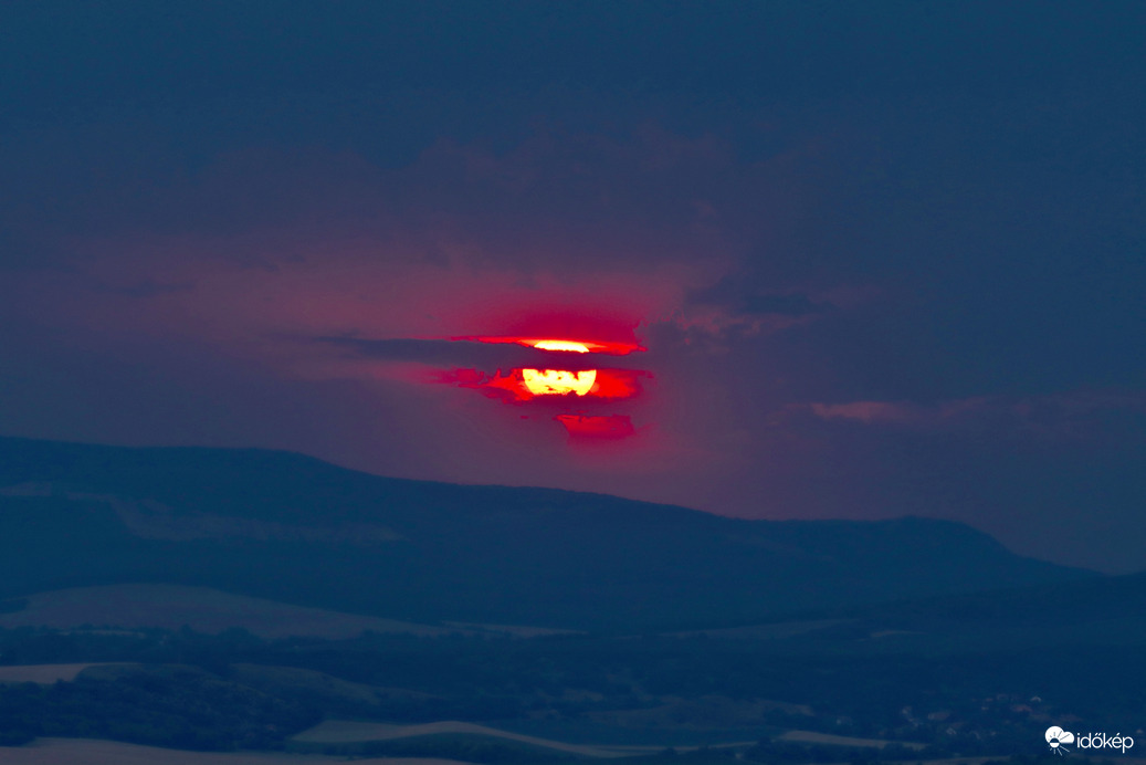 Epöl-szikla tetejéről június 21. 