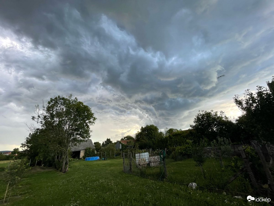 Észlelési fényképek