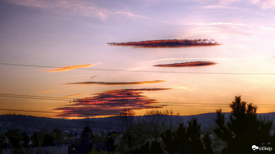 Altocumulus lenticularis
