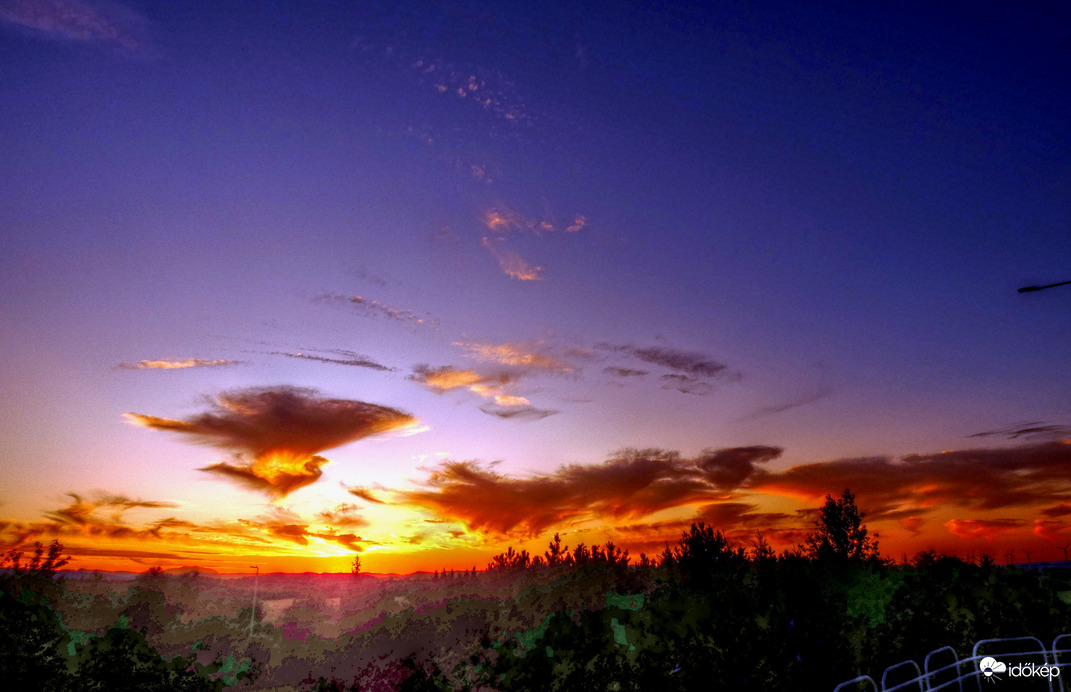 Naplemente felhővarázsa