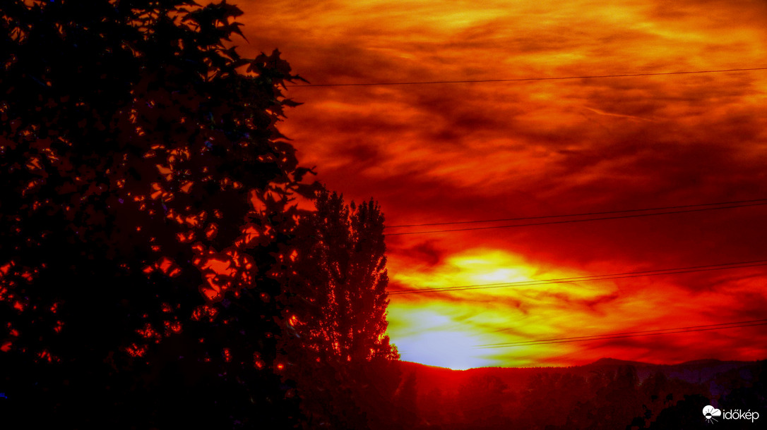 Hidegfront - perzselő naplementéje