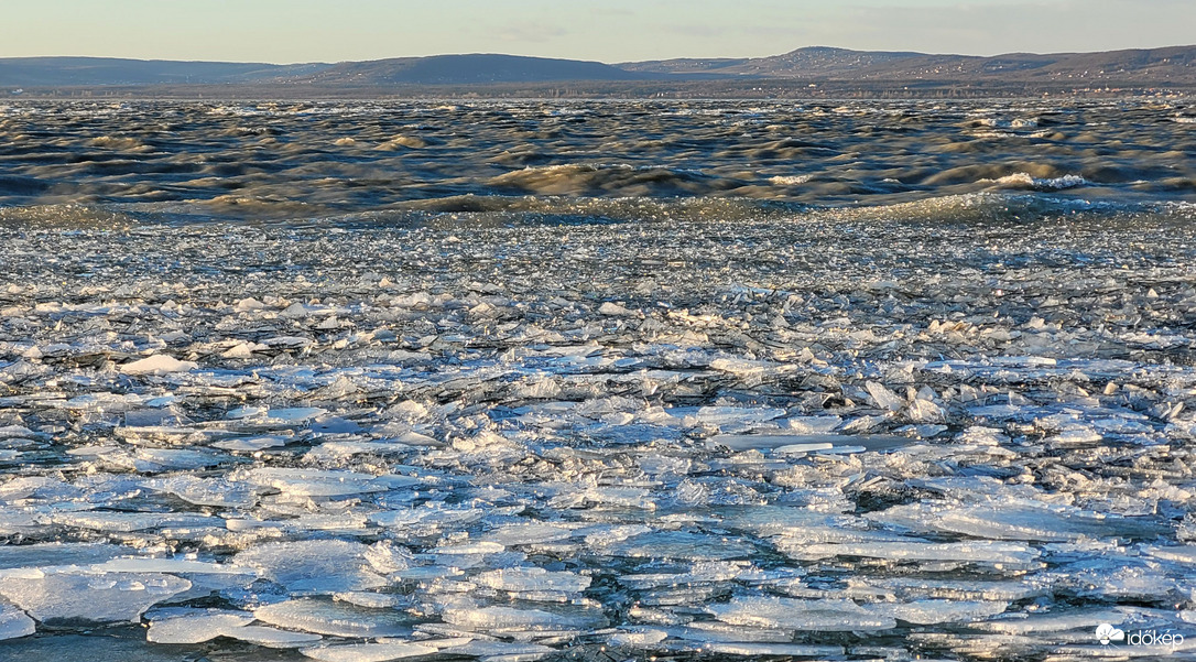 Levegő, föld, víz, jég
