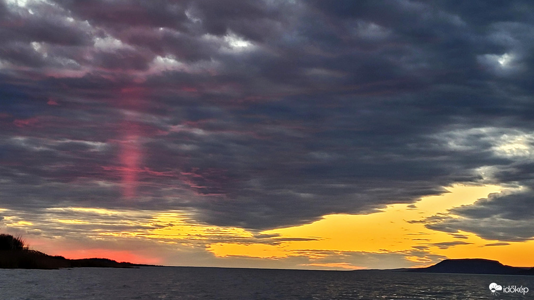 Naposzlop naplementekor.