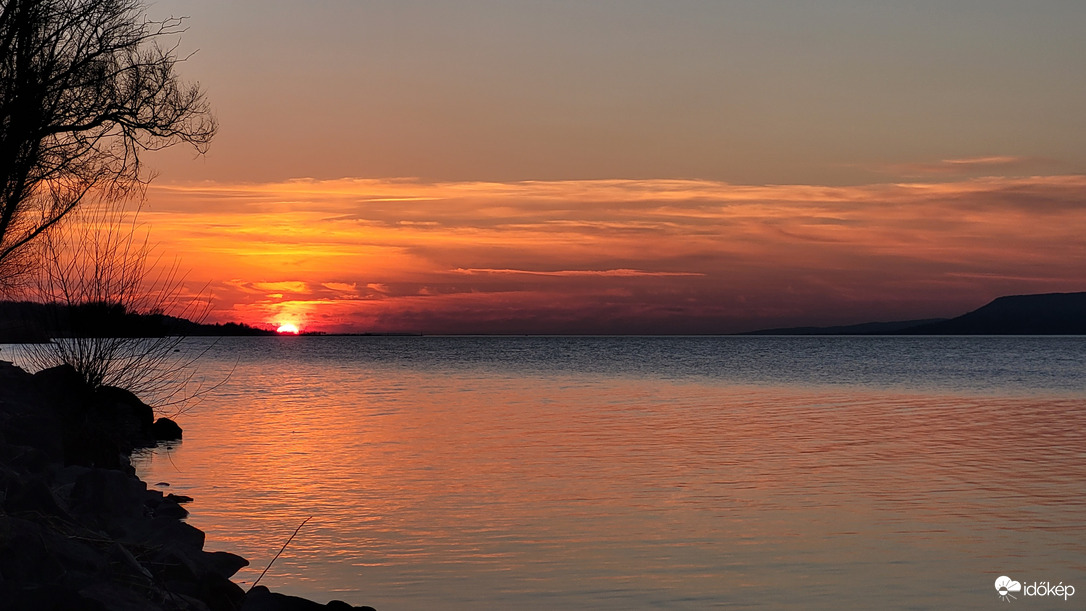Nappal festett felhők