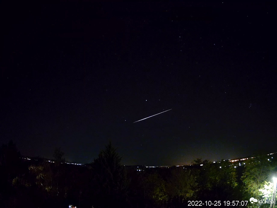 Meteor 2022-10-25 19:57:07