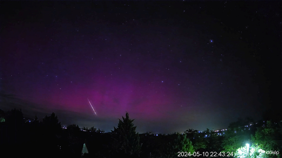 Sarki fény lassú tűzgömbbel (6 mp)