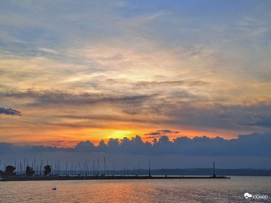 Színek alkonyatkor. 