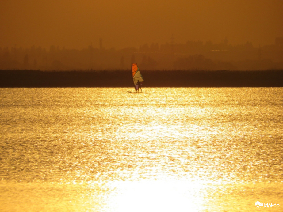 Jó éjszakát kívánok mindenkinek! :)